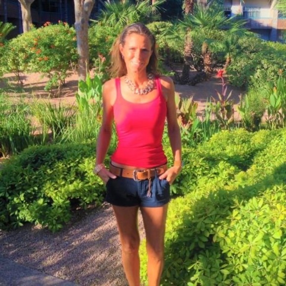 Meet your Posher, Janna - Picture 1 of 1